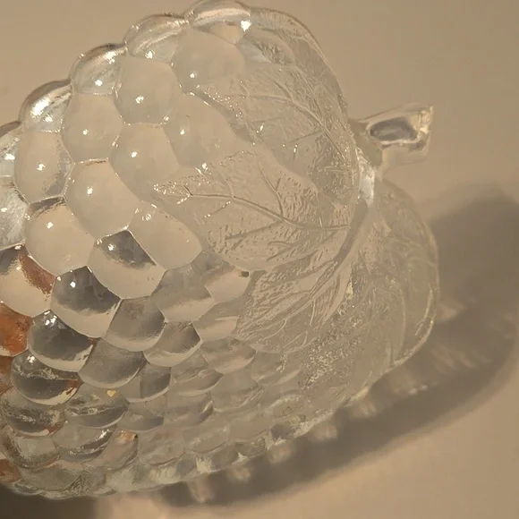 Clear Glass Grape-Shaped Dish - Picture 3 of 3